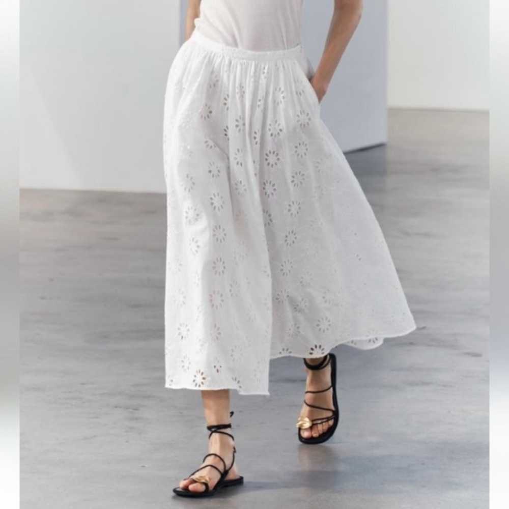 Brand new with tags Zara white linen eyelet midi skirt